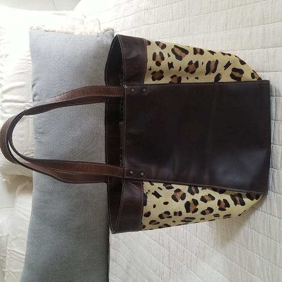 Ariat - Picture 2 of 11